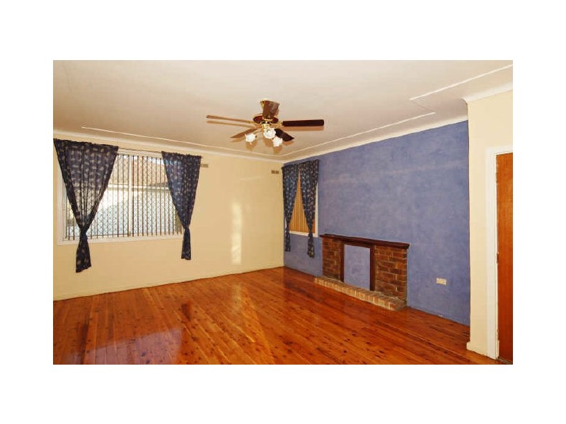 30 Massey Street, Berkeley NSW 2506