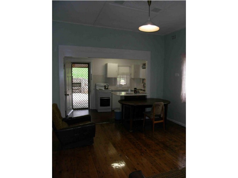 33 Fitzgerald Street., Cringila NSW 2502