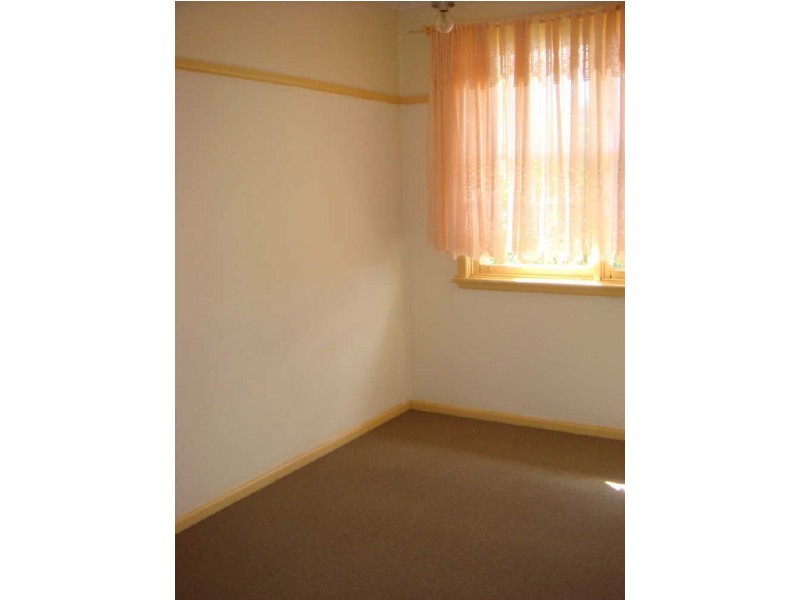 66 Ranchby Avenue, Lake Heights NSW 2502