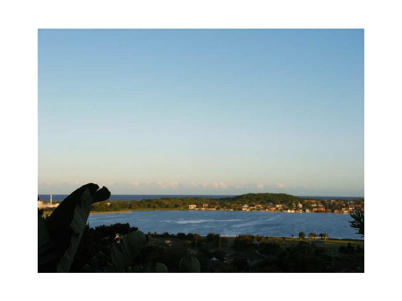 15 Vermont Road, Warrawong NSW 2502