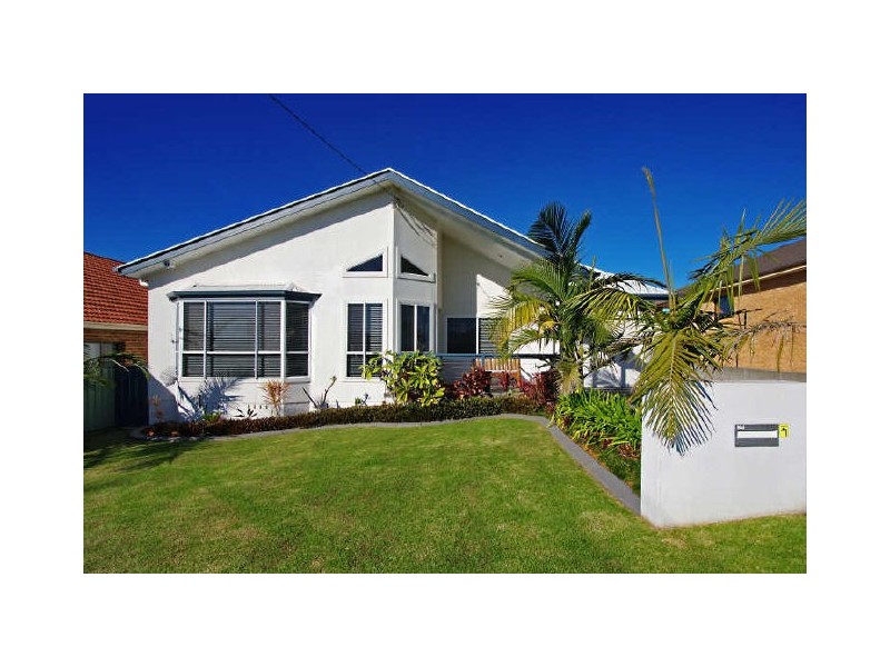 64 Third Avenue, Port Kembla NSW 2505