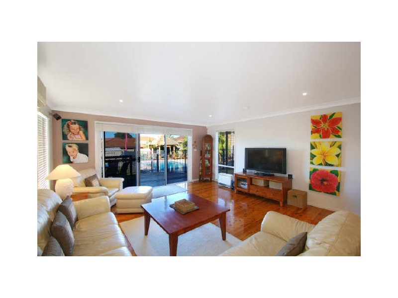 64 Third Avenue, Port Kembla NSW 2505
