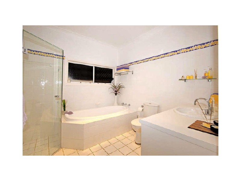 64 Third Avenue, Port Kembla NSW 2505