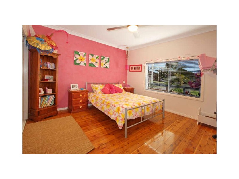 64 Third Avenue, Port Kembla NSW 2505
