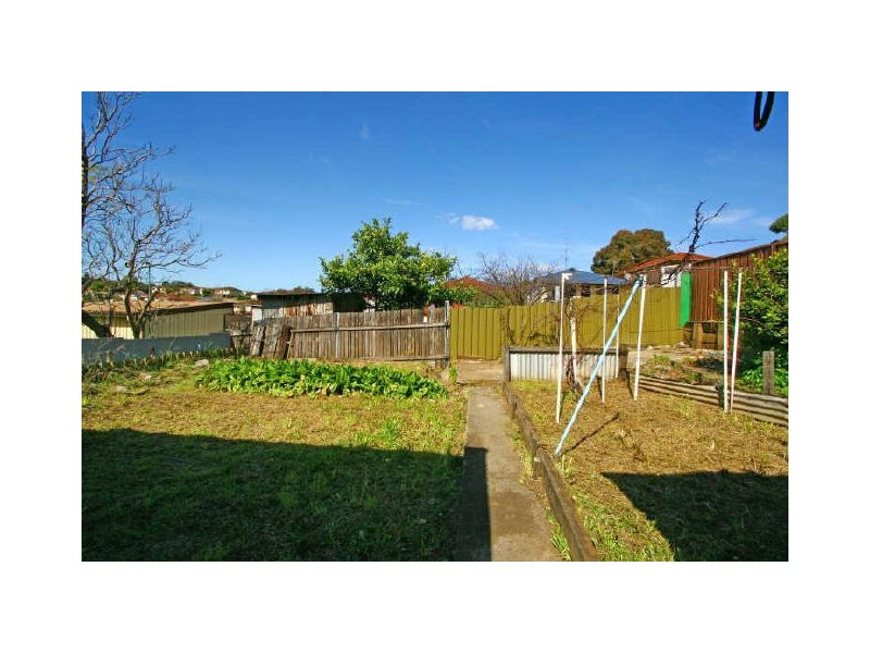 35 Steel Street, Cringila NSW 2502