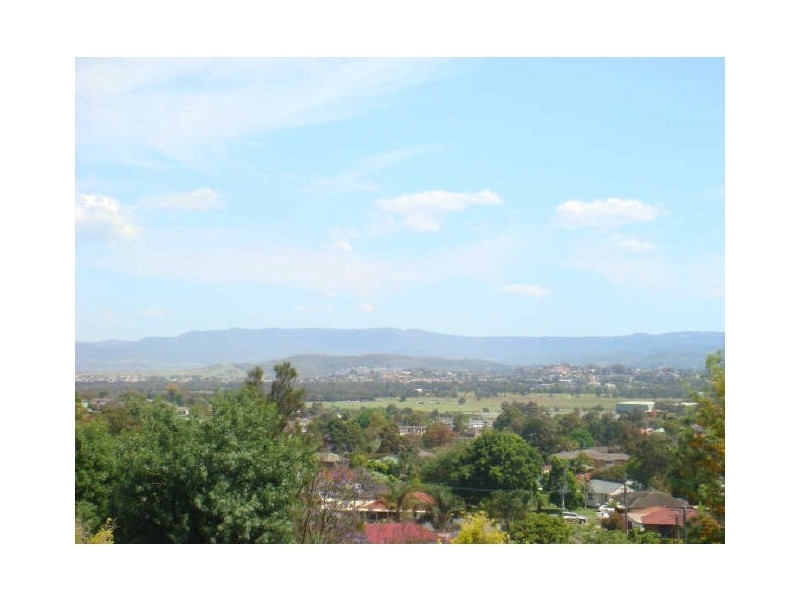 27 Pennant Crescent, Berkeley NSW 2506