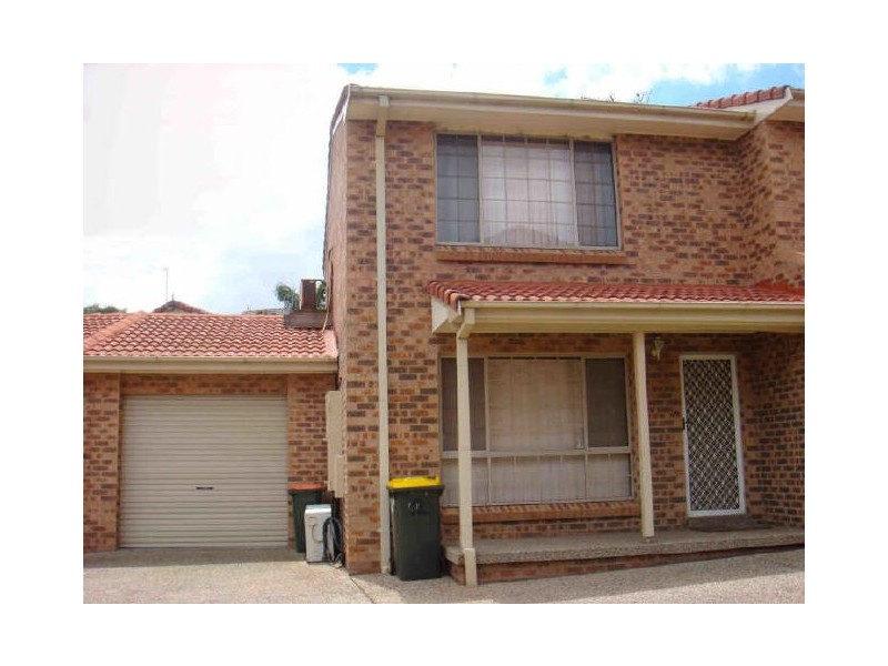 2/45 Surfside Drive, Port Kembla NSW 2505