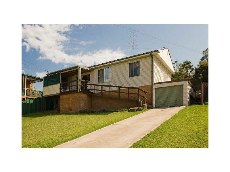 14 Canberra Road, Lake Heights NSW 2502
