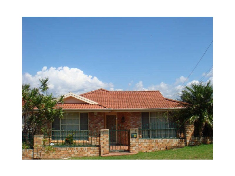 20 Lake Heights Road, Lake Heights NSW 2502