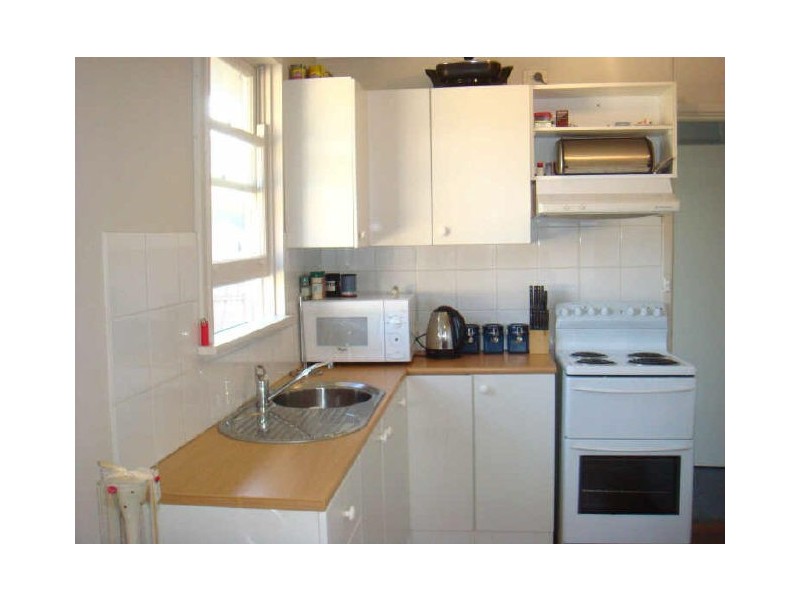 305 Northcliffe Drive, Berkeley NSW 2506