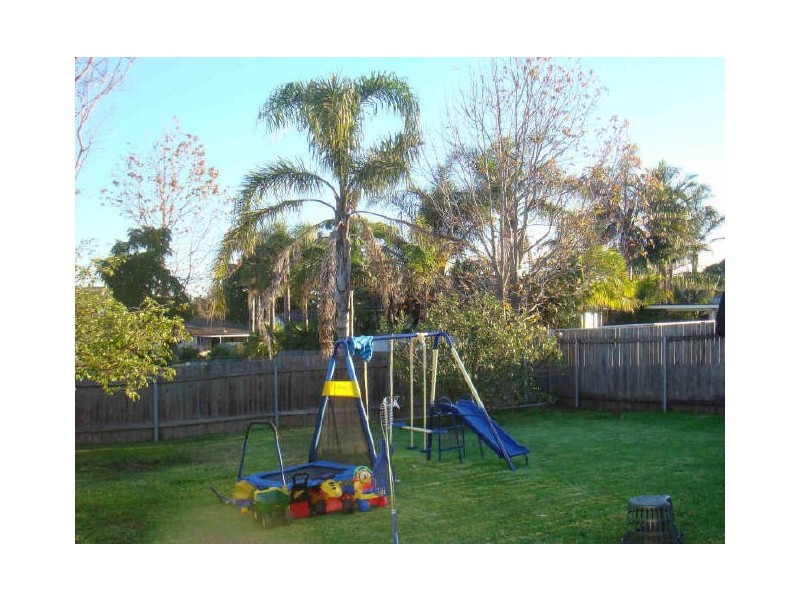 305 Northcliffe Drive, Berkeley NSW 2506