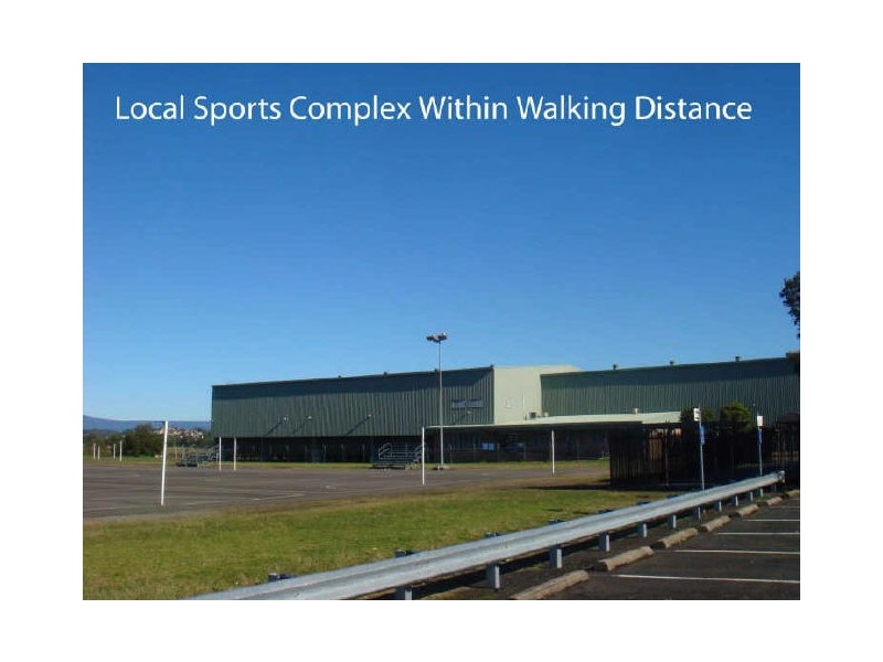 305 Northcliffe Drive, Berkeley NSW 2506