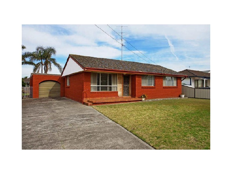 135 Reddall Parade, Lake Illawarra NSW 2528