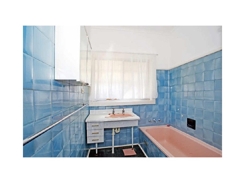 216 Lakeview Parade, Primbee NSW 2502