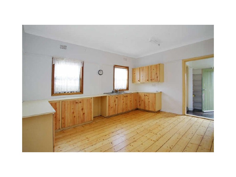 69 Robertson Street, Port Kembla NSW 2505