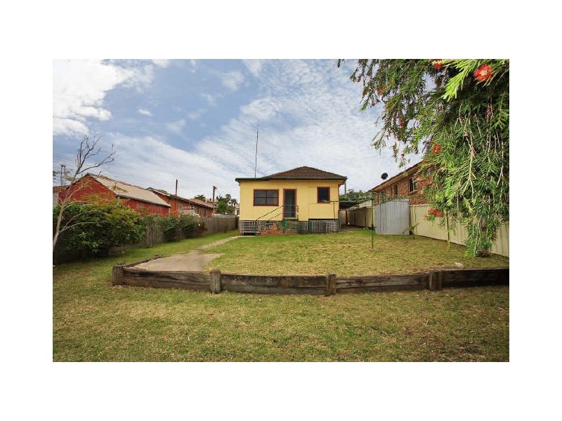 69 Robertson Street, Port Kembla NSW 2505