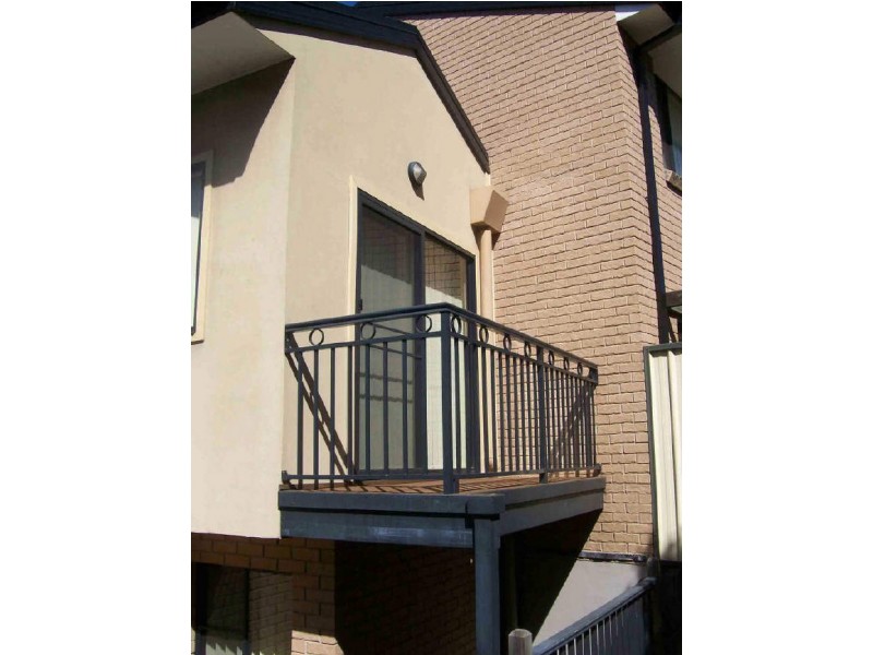 6/6-8 Melinda Grove, Lake Heights NSW 2502