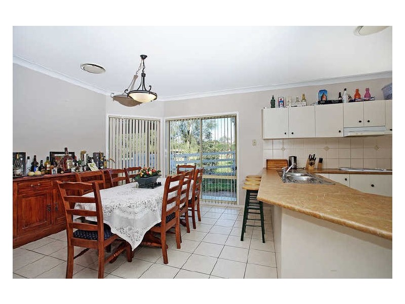 5 Trifecta Pl, Kembla Grange NSW 2526