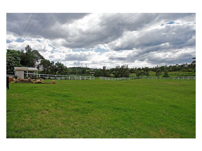 5 Trifecta Pl, Kembla Grange NSW 2526