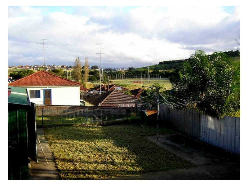 7 Dorman Street, Cringila NSW 2502