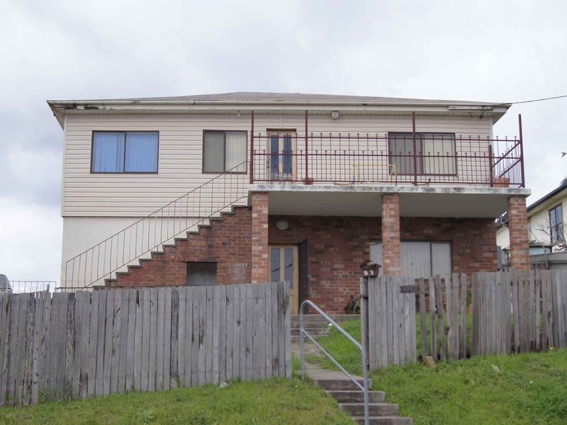 57 Lake Avenue, Cringila NSW 2502