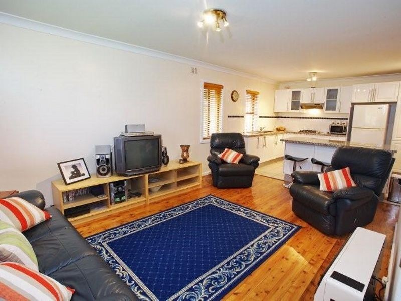 4 Wilkinson Street, Berkeley NSW 2506
