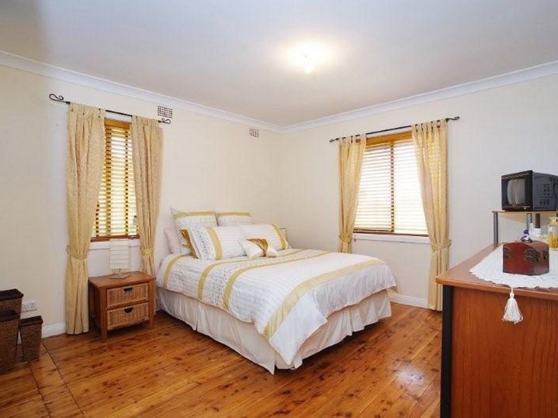 4 Wilkinson Street, Berkeley NSW 2506