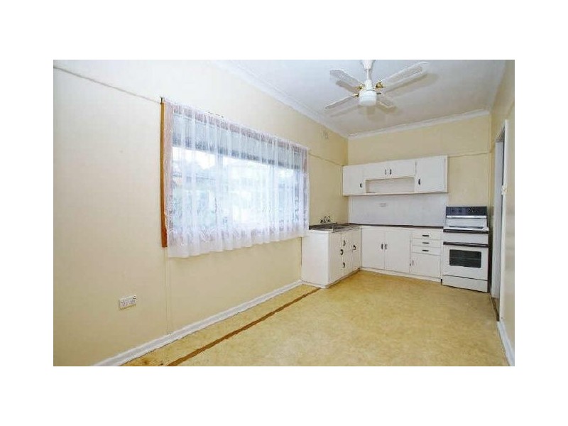 93 Robertson Street, Port Kembla NSW 2505