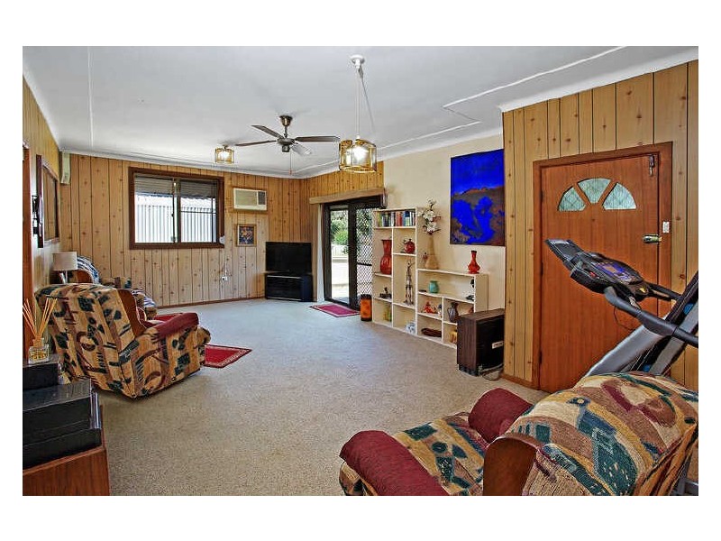 32 Barnes Street, Berkeley NSW 2506