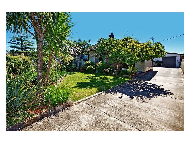 32 Barnes Street, Berkeley NSW 2506