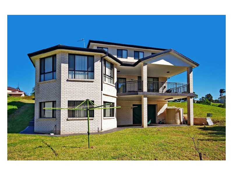 9 Aitken Place, Lake Heights NSW 2502