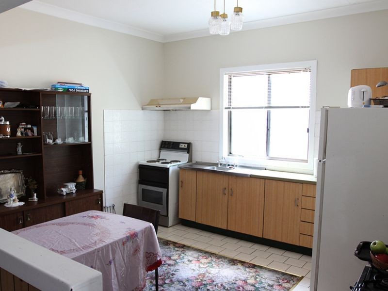 6 Second Avenue, Port Kembla NSW 2505