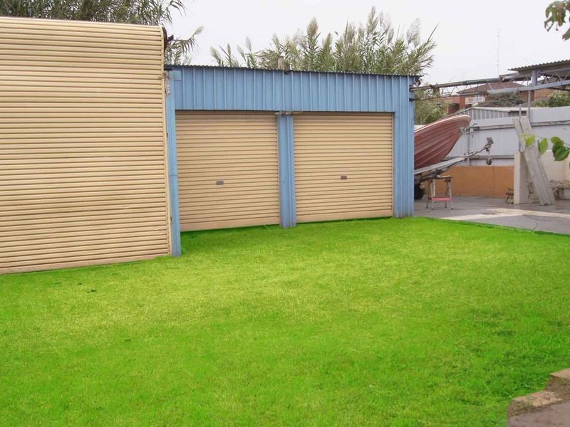 1 Anna Avenue, Lake Heights NSW 2502