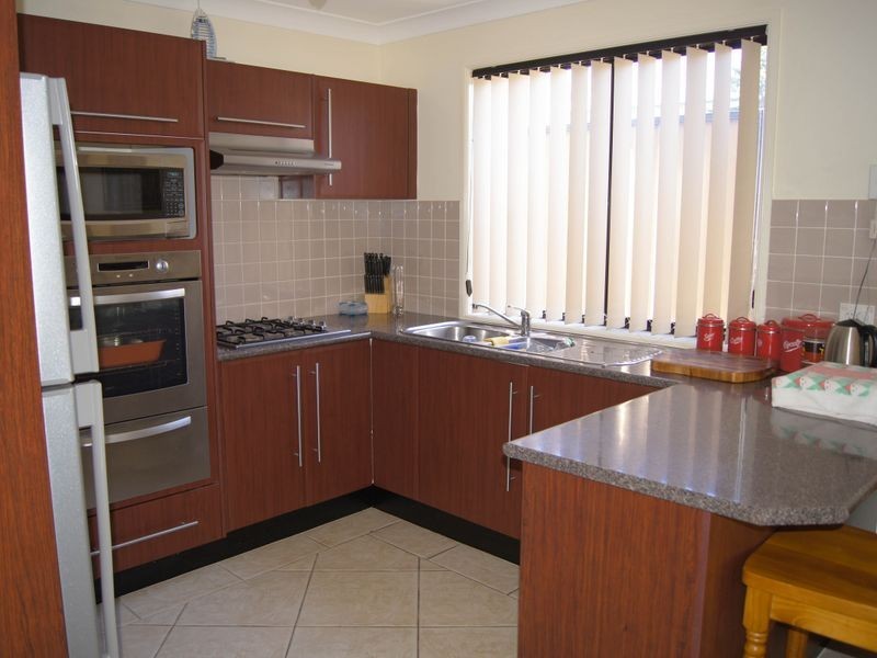 18 Fifth Avenue, Port Kembla NSW 2505