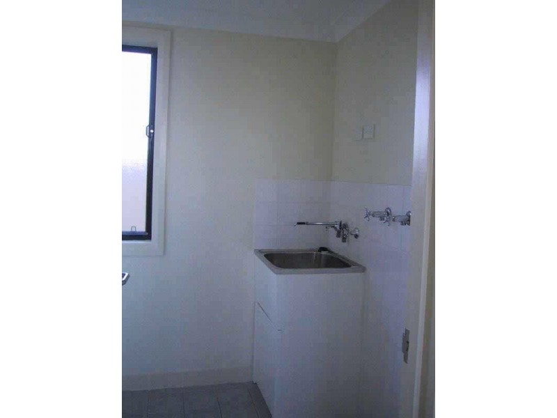 1/6 – 8 Melinda Grove, Lake Heights NSW 2502