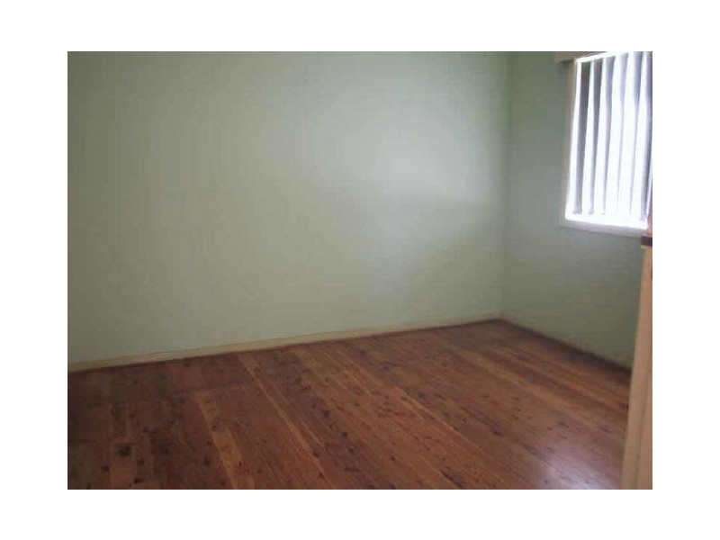 42 Lake Heights Road, Lake Heights NSW 2502