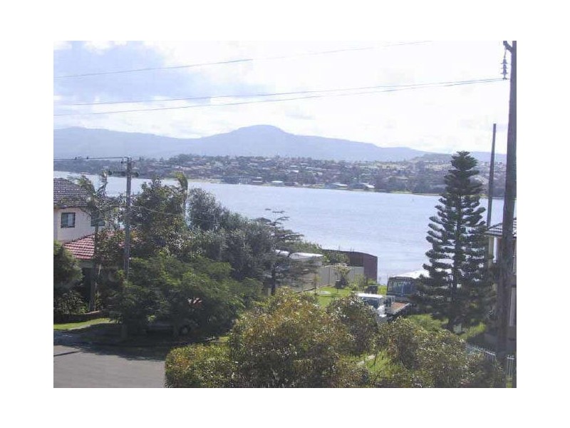 37 Lakeview Parade, Primbee NSW 2502