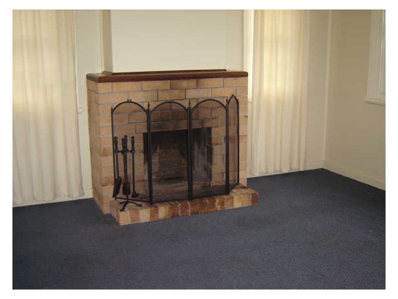 37 Northcliffe Drive,, Lake Heights NSW 2502