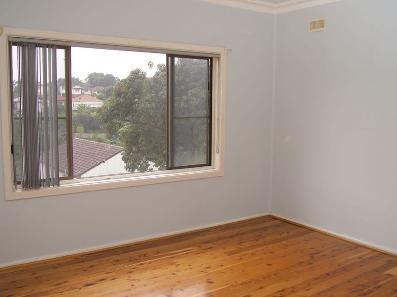 15 McGovern Street, Cringila NSW 2502