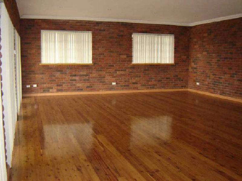 255 Flagstaff Road, Lake Heights NSW 2502