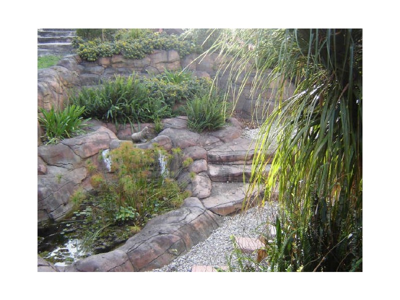 31 Taminga Crescent, Cordeaux Heights NSW 2526