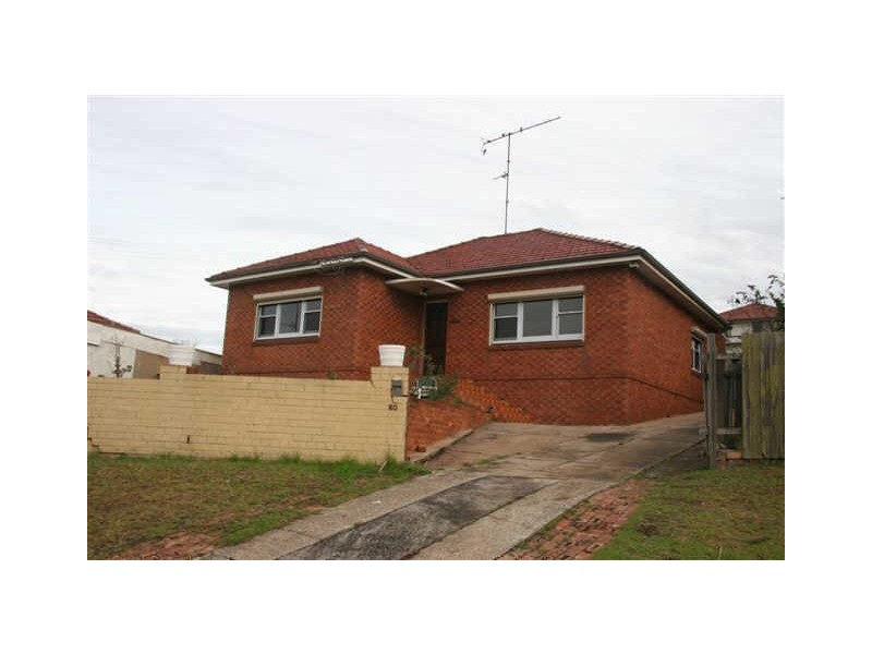 80 First Avenue North, Warrawong NSW 2502