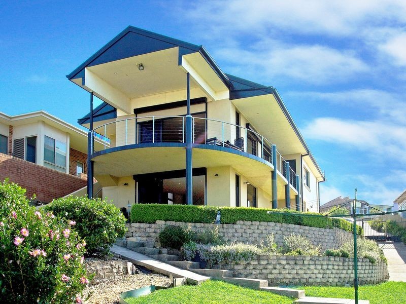 16 Buena Vista Avenue, Lake Heights NSW 2502
