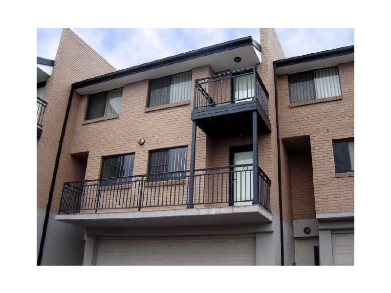 4/6-8 Melinda Grove, Lake Heights NSW 2502