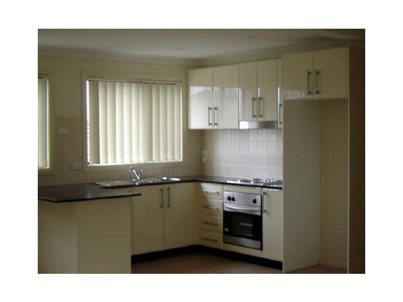 4/6-8 Melinda Grove, Lake Heights NSW 2502