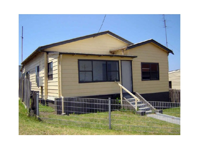 2 Fifth Avenue, Port Kembla NSW 2505