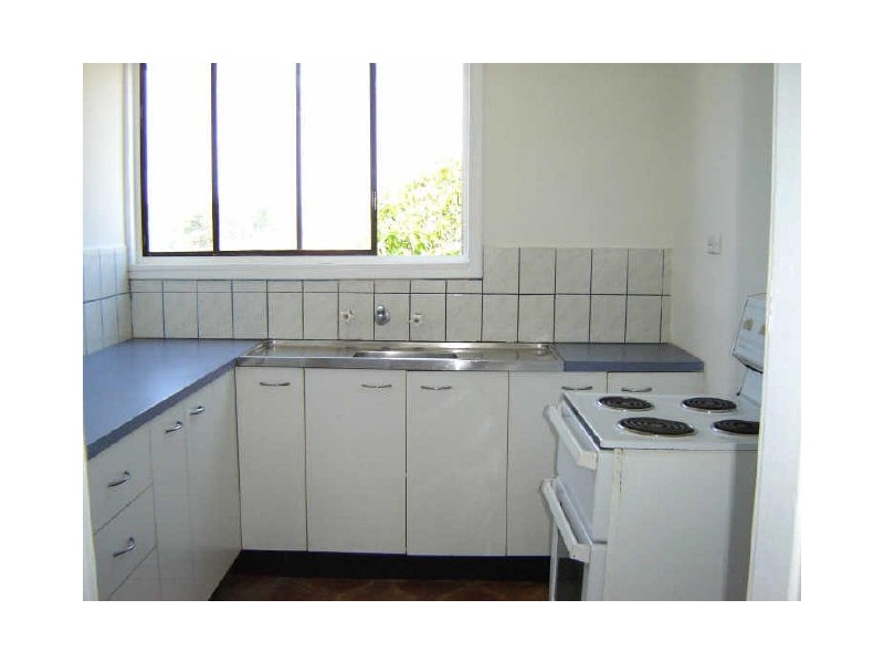 2 Fifth Avenue, Port Kembla NSW 2505