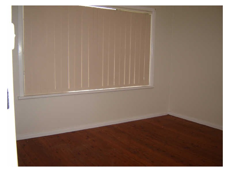 1/3 Gordon Street, Lake Heights NSW 2502