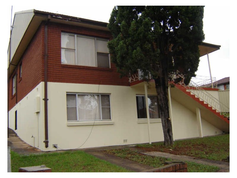 2/3 Gordon Street, Lake Heights NSW 2502