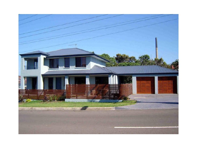 4 Gloucester Blvde, Port Kembla NSW 2505